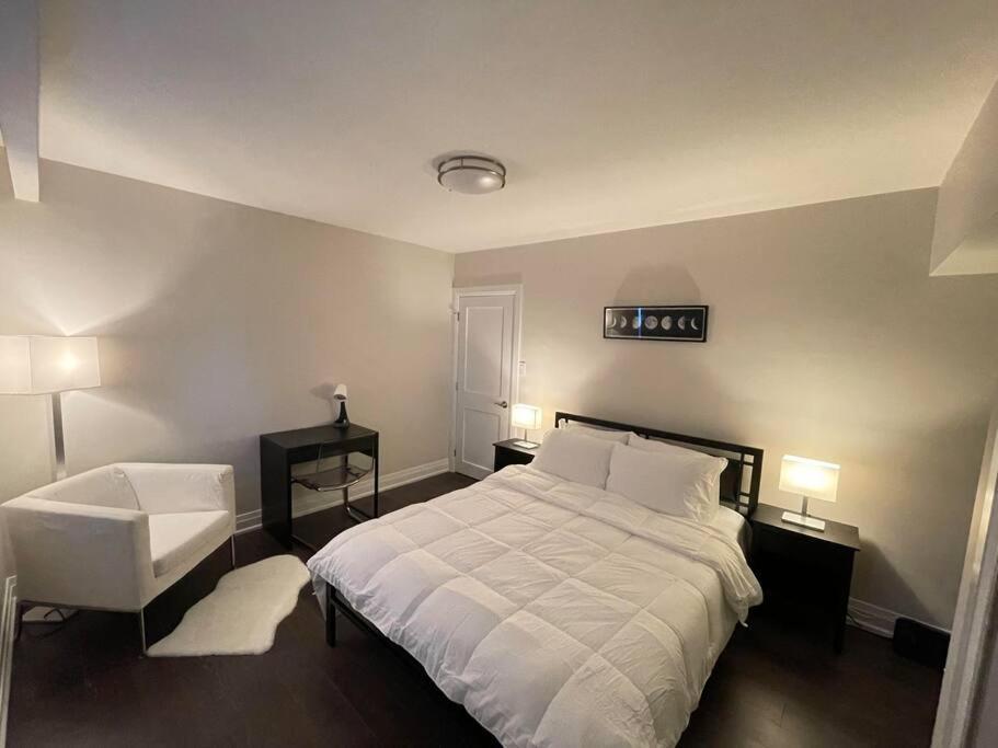 3-Bedroom Modern Luxury Apartment In The Heart Of City Toronto Exteriör bild